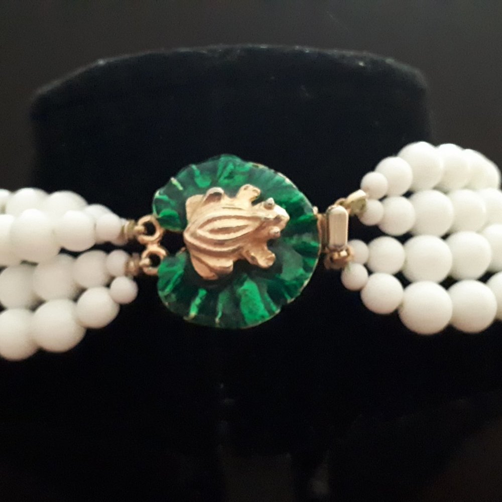 Frog Gay Boyer Demi Parure Milk Glass beads - Picture 7 of 12